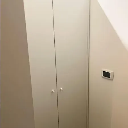 홈스테이 Casa Metro A Pontelungo *