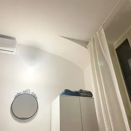 Casa Metro A Pontelungo 홈스테이 *